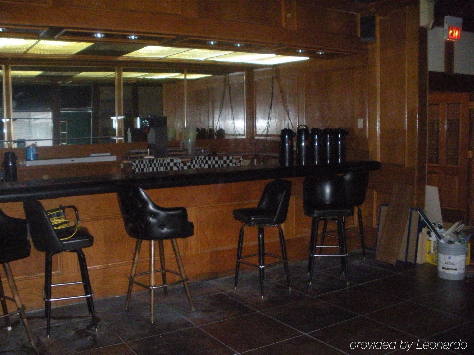 Regency Inn And Conference Center Clinton Restaurant billede